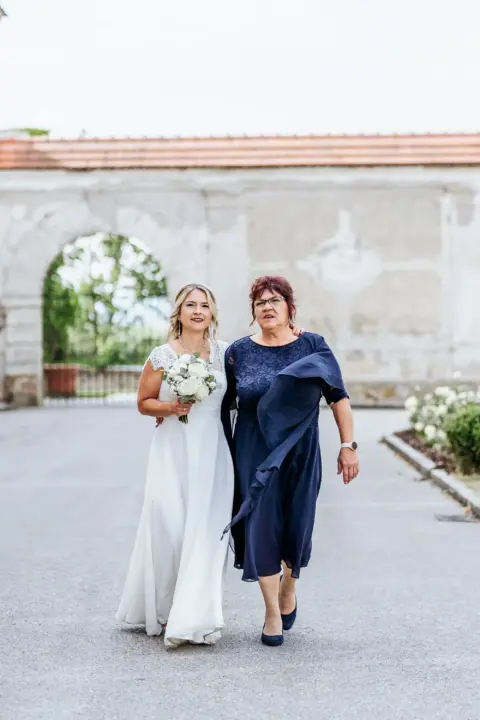 Braut Petra mit ihrer Mutter - Martin Schinnerl Fotografie