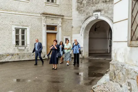 Die Gäste von Petra und Gerhard treffen ein - Martin Schinnerl Fotografie