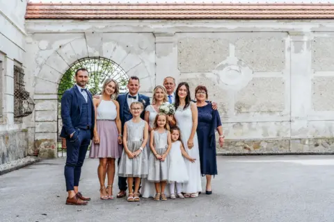 Familienfoto bei der Hochzeit von Petra und Gerhard - Martin Schinnerl Fotografie