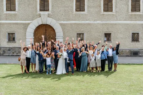 Gruppenfoto bei der Hochzeit von Petra und Gerhard - Martin Schinnerl Fotografie